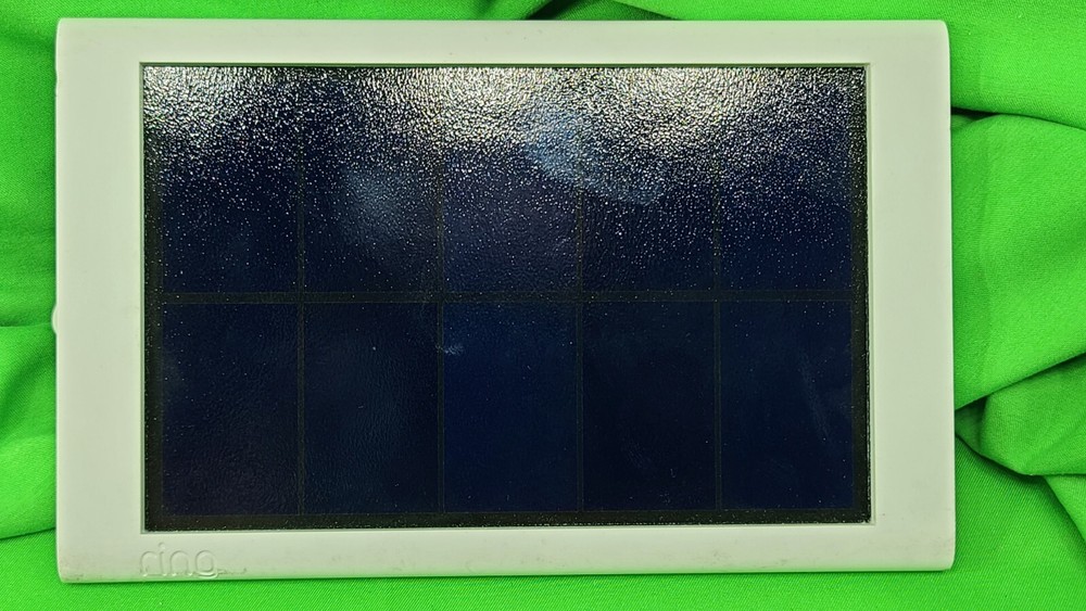 Ring Small Solar Panel 1.9W for Stick Up Cam White 5F78E9-USB-C