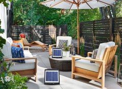 Rechargeable Battery Charger with 2W Solar Panel and LED Indicators – Must Have!