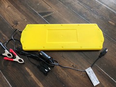NEW Solar-Powered Car Boat Battery Charger with Cigarette Lighter Plug(1.5W)