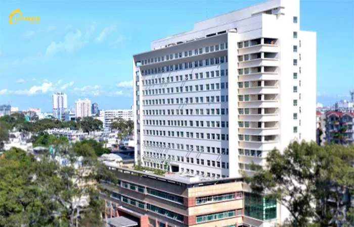 Điện mặt trời trên mái bệnh viện Đại học Y Dược