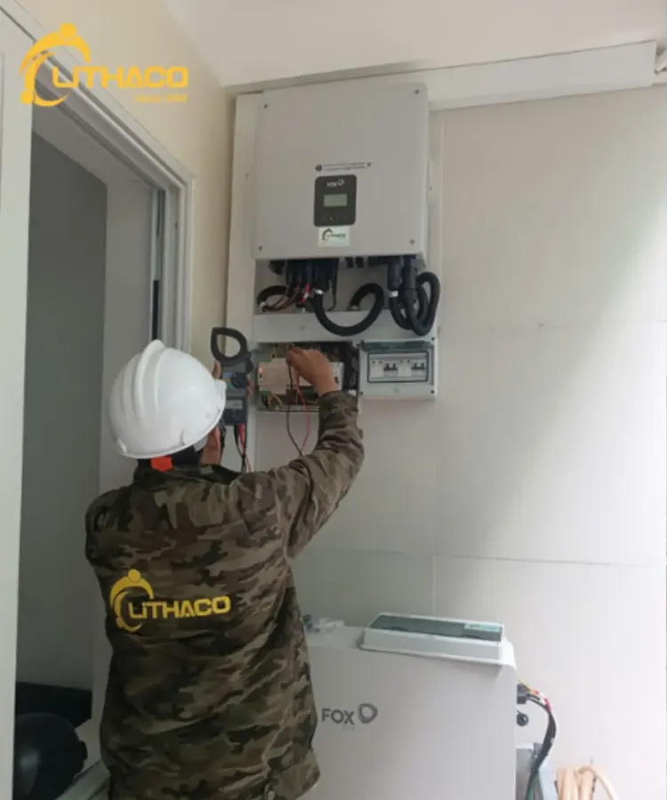 Kỹ thuật LITHACO đấu nối biến tần và pin lưu trữ cho nhà phố