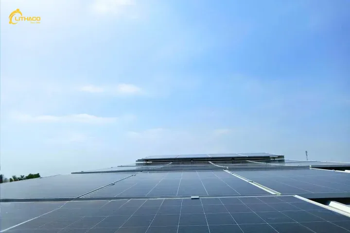 Lắp đặt hệ thống điện mặt trời có lưu trữ cho khách hàng ở Cần Thơ