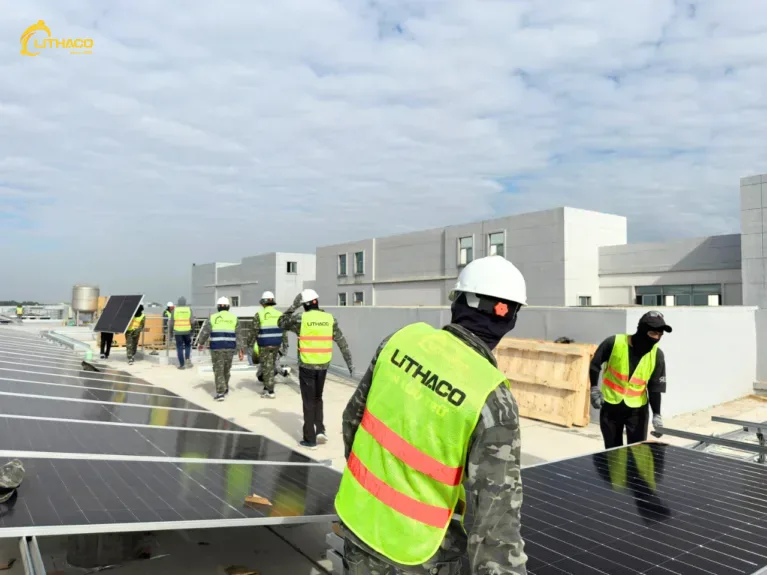 Hệ thống điện mặt trời mái nhà máy Timberland sau khi hoàn thiện